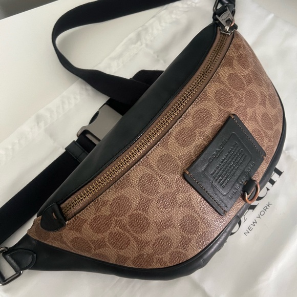 Coach Men’s Brown and Black Belt Bag - Picture 2 of 7